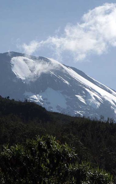 14625247 - mt kilimanjaro climbing expedition in tanzania, africa