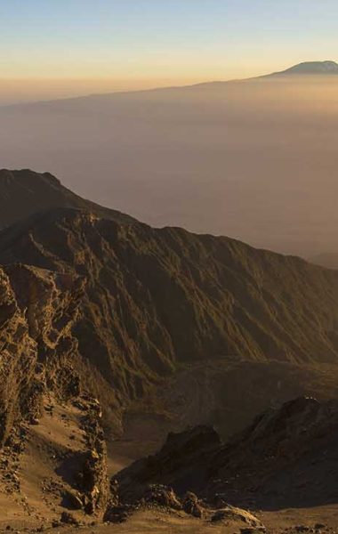 14609606 - mt kilimanjaro climbing expedition in tanzania, africa