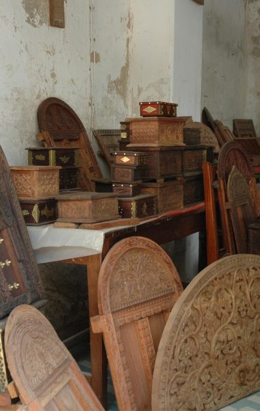 woodwork-166695_1920